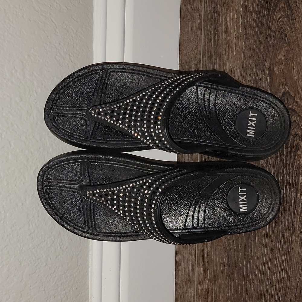 Mixit sandals